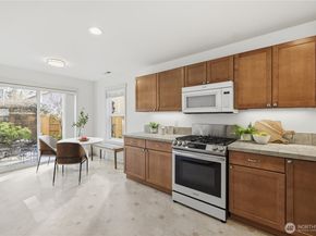 36703 SE Gravenstein Court, Snoqualmie WA 98065
