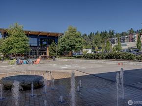 6831 NE 170th Street 206, Kenmore WA 98028