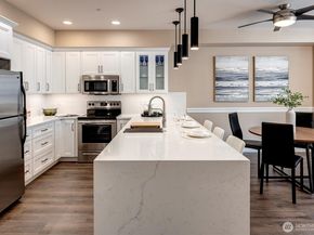 6831 NE 170th Street 206, Kenmore WA 98028