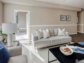 6831 NE 170th Street 206, Kenmore WA 98028