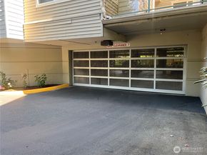 6831 NE 170th Street 206, Kenmore WA 98028