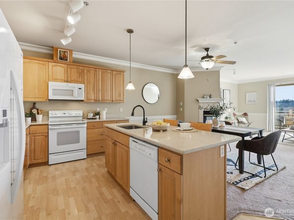 23007 Lakeview Drive A303, Mountlake Terrace WA 98043