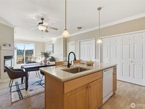 23007 Lakeview Drive A303, Mountlake Terrace WA 98043