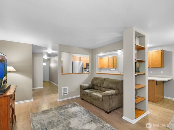 21227 76th Avenue W B8, Edmonds WA 98026