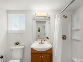 2520 166th Avenue NE, Bellevue WA 98008