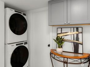 2520 166th Avenue NE, Bellevue WA 98008