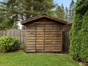 2520 166th Avenue NE, Bellevue WA 98008