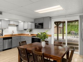 2520 166th Avenue NE, Bellevue WA 98008