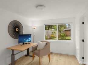 2520 166th Avenue NE, Bellevue WA 98008