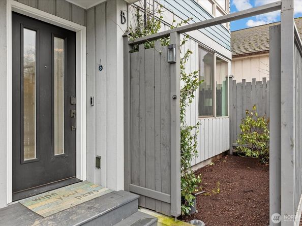 1612 California Avenue SW B, Seattle WA 98116