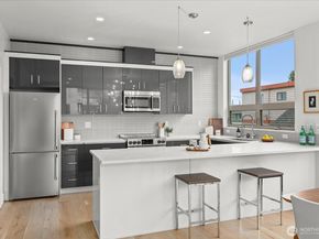 1612 California Avenue SW B, Seattle WA 98116