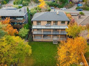 16040 36th Avenue NE, Lake Forest Park WA 98155