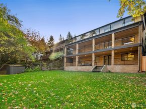 16040 36th Avenue NE, Lake Forest Park WA 98155