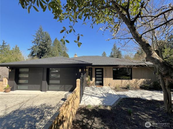 16040 36th Avenue NE, Lake Forest Park WA 98155