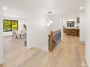 16040 36th Avenue NE, Lake Forest Park WA 98155