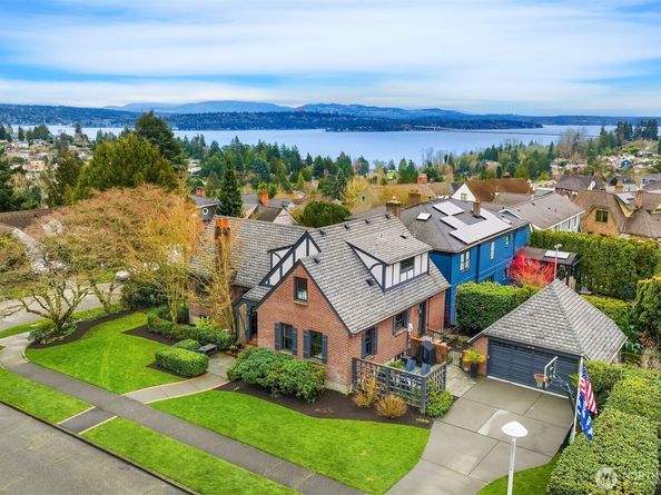 4915 NE 60th Street, Seattle WA 98115