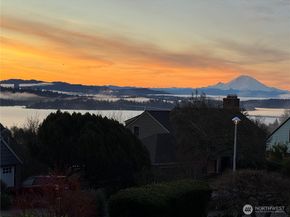 4915 NE 60th Street, Seattle WA 98115