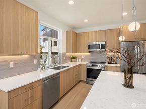 10815 11th Avenue NE, Seattle WA 98125