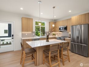 10815 11th Avenue NE, Seattle WA 98125