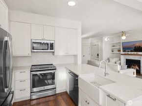 23420 SE Black Nugget Road A204, Issaquah WA 98029