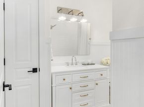 23420 SE Black Nugget Road A204, Issaquah WA 98029