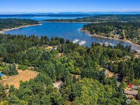 23717 107th Avenue SW, Vashon WA 98070