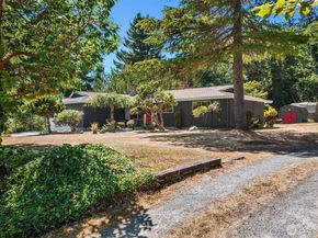 23717 107th Avenue SW, Vashon WA 98070
