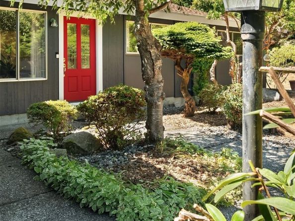 23717 107th Avenue SW, Vashon WA 98070