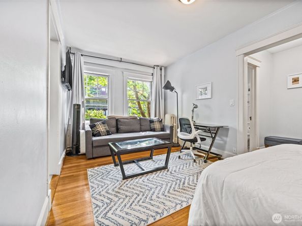 2132 5th Avenue 202, Seattle WA 98121