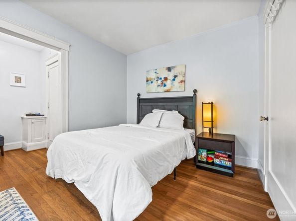 2132 5th Avenue 202, Seattle WA 98121