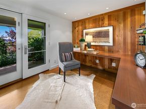 1065 Summit Avenue E, Seattle WA 98102