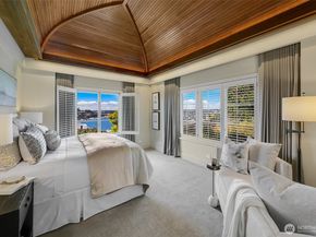 1065 Summit Avenue E, Seattle WA 98102