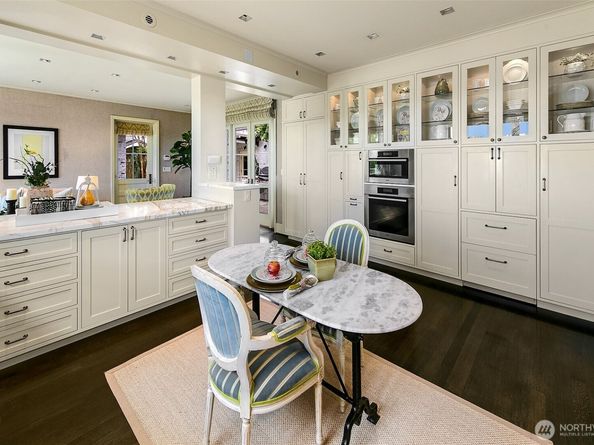 1065 Summit Avenue E, Seattle WA 98102