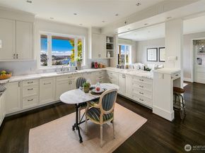 1065 Summit Avenue E, Seattle WA 98102
