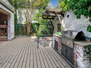 1065 Summit Avenue E, Seattle WA 98102