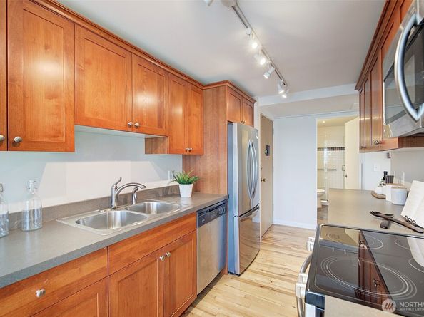 919 2nd Avenue W 601, Seattle WA 98119