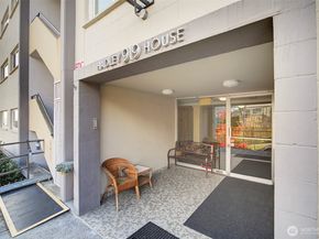 919 2nd Avenue W 601, Seattle WA 98119