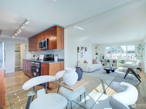 919 2nd Avenue W 601, Seattle WA 98119