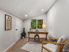 12517 Phinney Avenue N, Seattle WA 98133