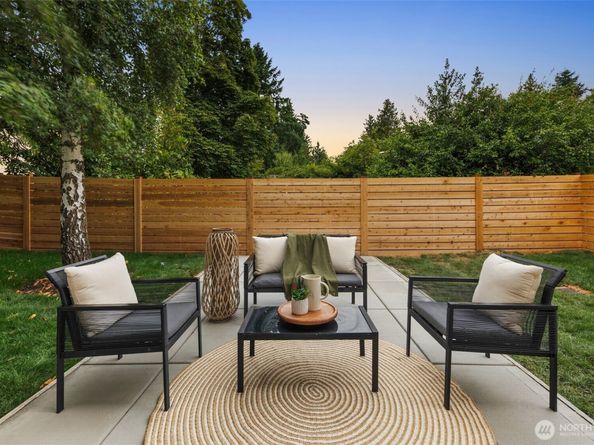 12517 Phinney Avenue N, Seattle WA 98133
