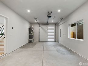 12517 Phinney Avenue N, Seattle WA 98133