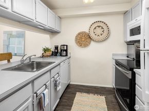 15721 44th Avenue W B3, Lynnwood WA 98087