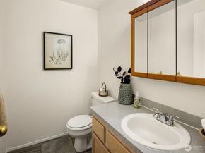 15721 44th Avenue W B3, Lynnwood WA 98087