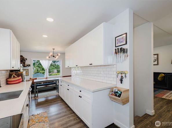 1122 Evans Avenue W, Bremerton WA 98312