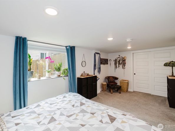1122 Evans Avenue W, Bremerton WA 98312