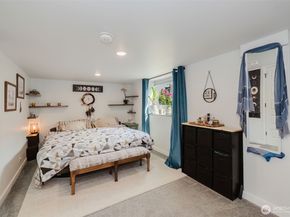 1122 Evans Avenue W, Bremerton WA 98312