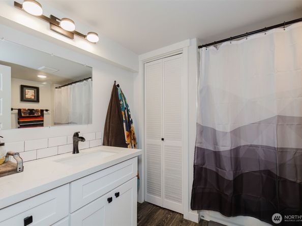 1122 Evans Avenue W, Bremerton WA 98312