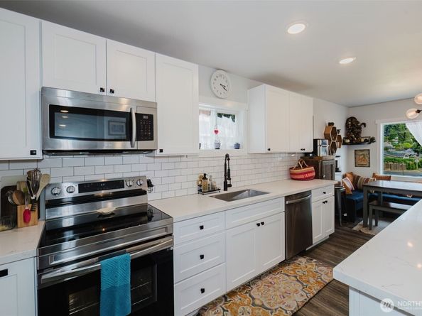 1122 Evans Avenue W, Bremerton WA 98312