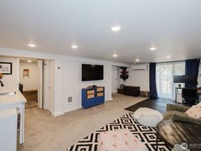 1122 Evans Avenue W, Bremerton WA 98312