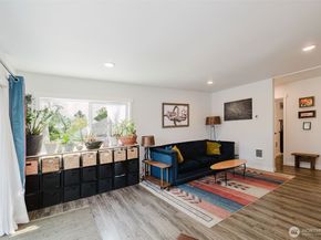 1122 Evans Avenue W, Bremerton WA 98312